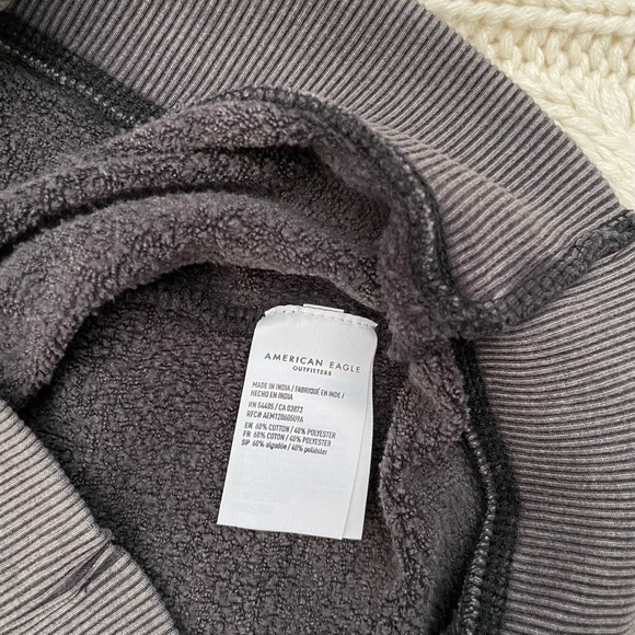 American Eagle Jegging Fit Crewneck Sweatshirt - Picture 6 of 7